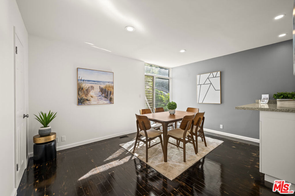 9827 Yoakum Drive Property Photo 13