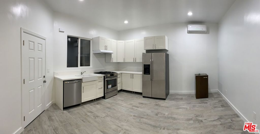 2600 Michigan Avenue Property Photo 18