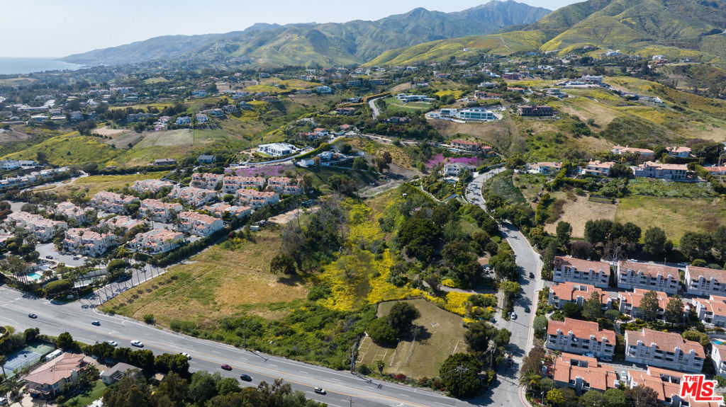 28517 Pacific Coast Highway Property Photo 4