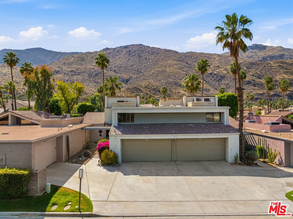2075 S Ramitas Way Property Photo 1