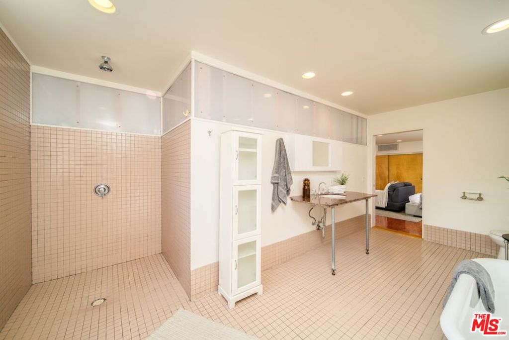 46 Rose Avenue Property Photo 39