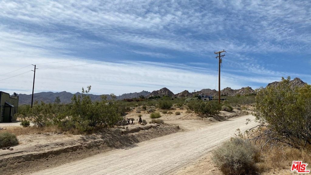 6800 Mojave Ranch Road Property Photo 4