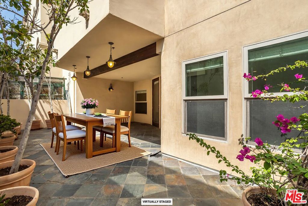 10364 Almayo Avenue 103 Property Photo 3
