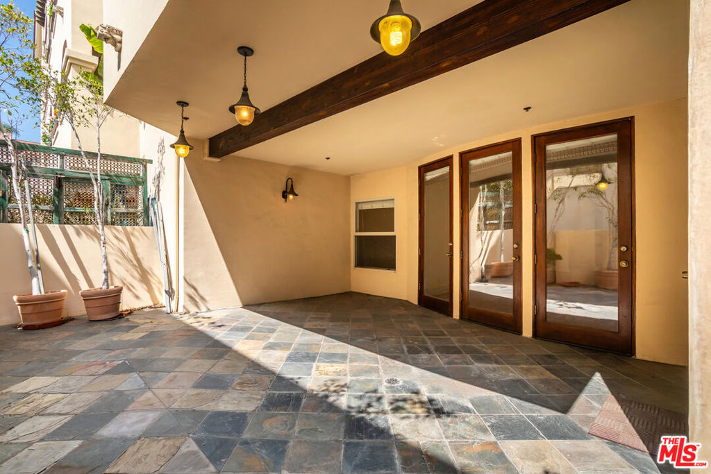 10364 Almayo Avenue 103 Property Photo 5