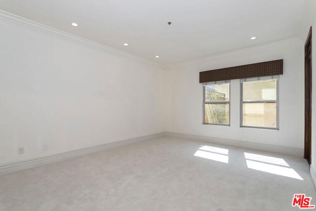 10364 Almayo Avenue 103 Property Photo 15