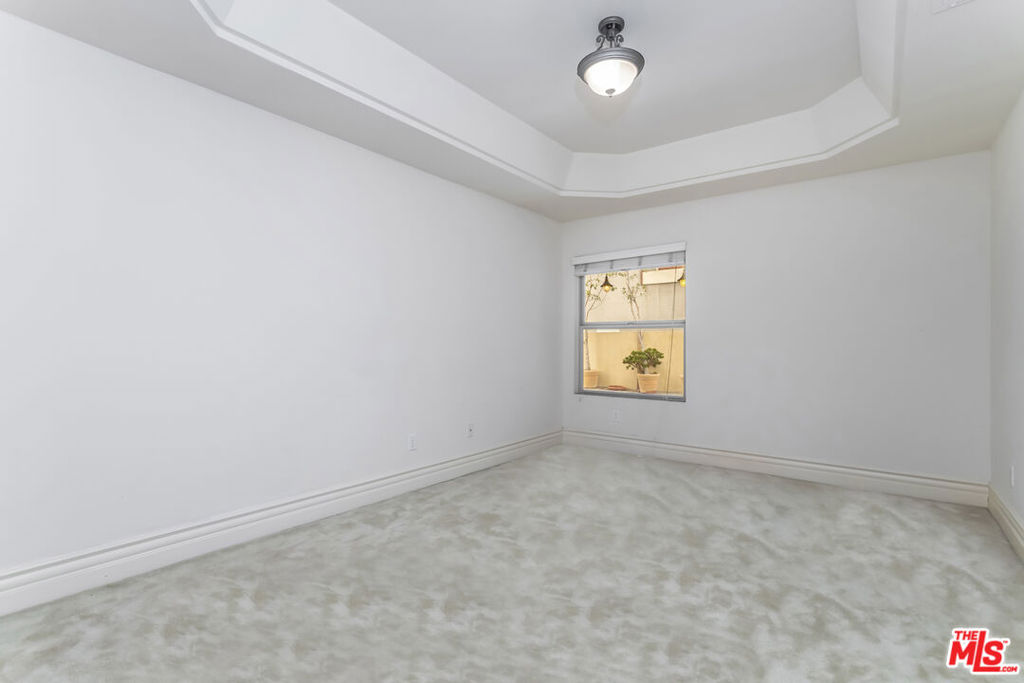 10364 Almayo Avenue 103 Property Photo 18