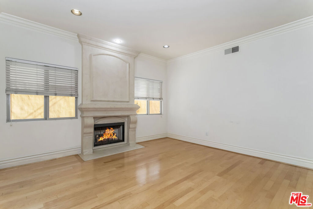 10364 Almayo Avenue 103 Property Photo 25