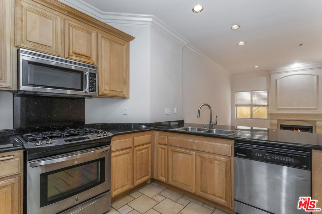 10364 Almayo Avenue 103 Property Photo 29