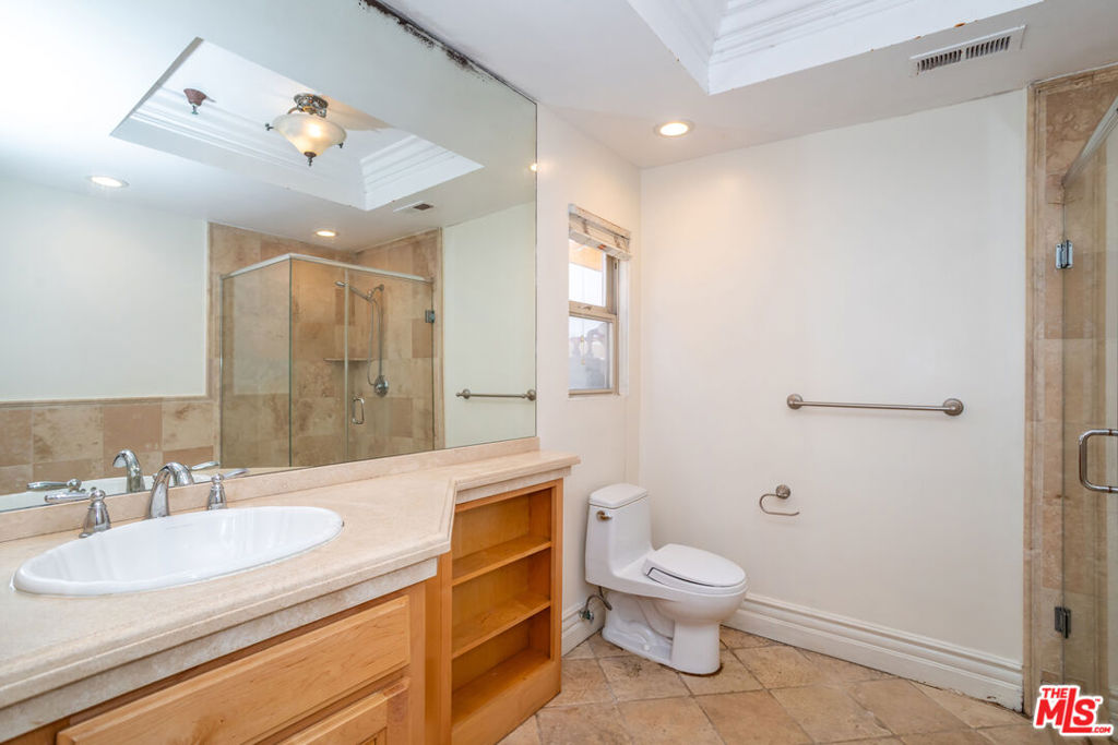 10364 Almayo Avenue 103 Property Photo 35