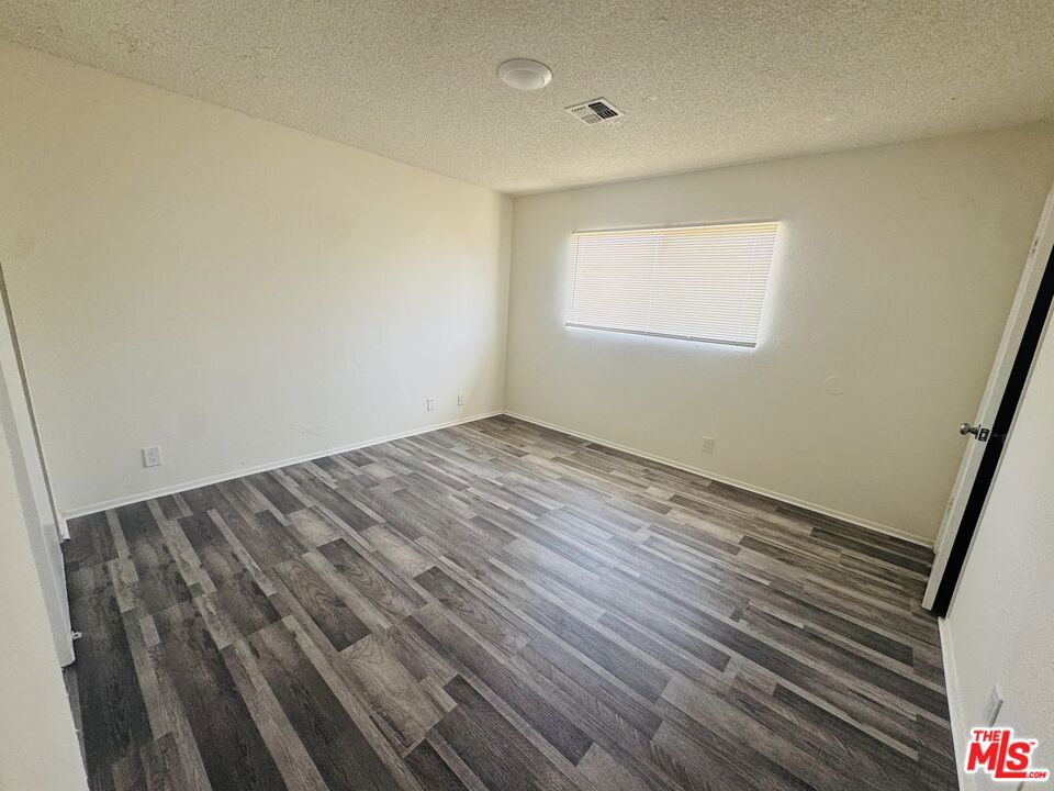 45119 Beech Avenue A Property Photo 5