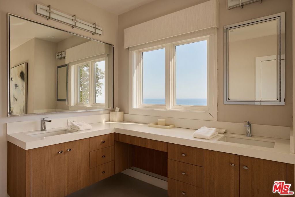 28026 Sea Lane Drive Property Photo 19