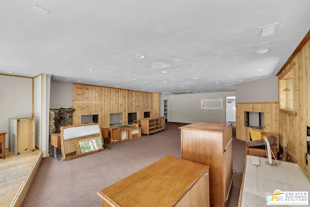 54730 N Circle Drive Property Photo 10