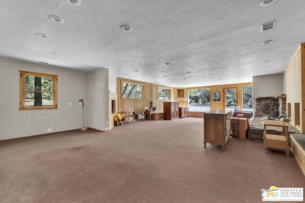 54730 N Circle Drive Property Photo 14