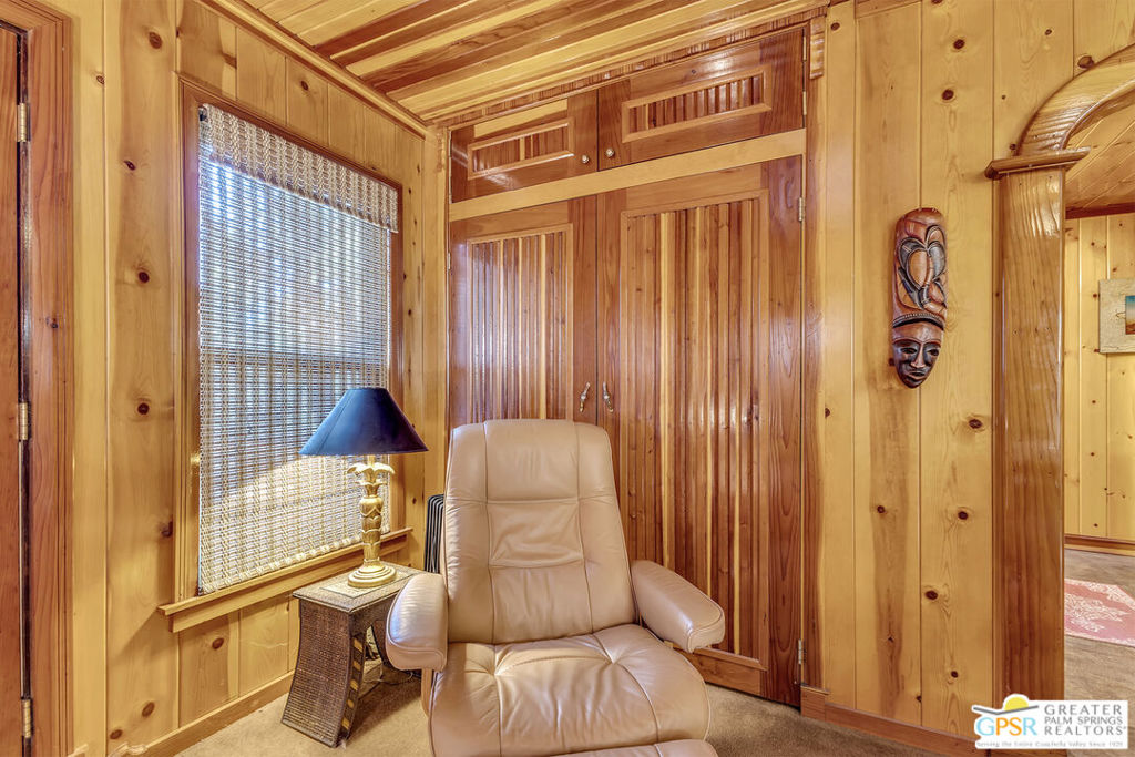 54865 Strong Drive Property Photo 4