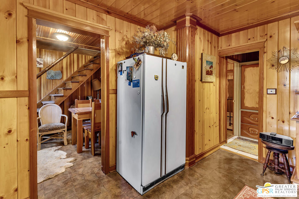 54865 Strong Drive Property Photo 8