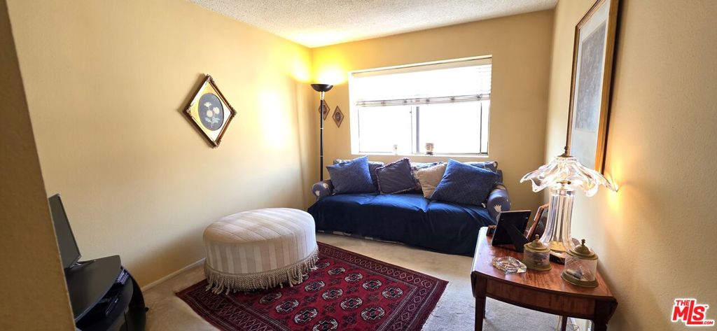 17707 Magnolia Boulevard Property Photo 17