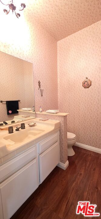 17707 Magnolia Boulevard Property Photo 20