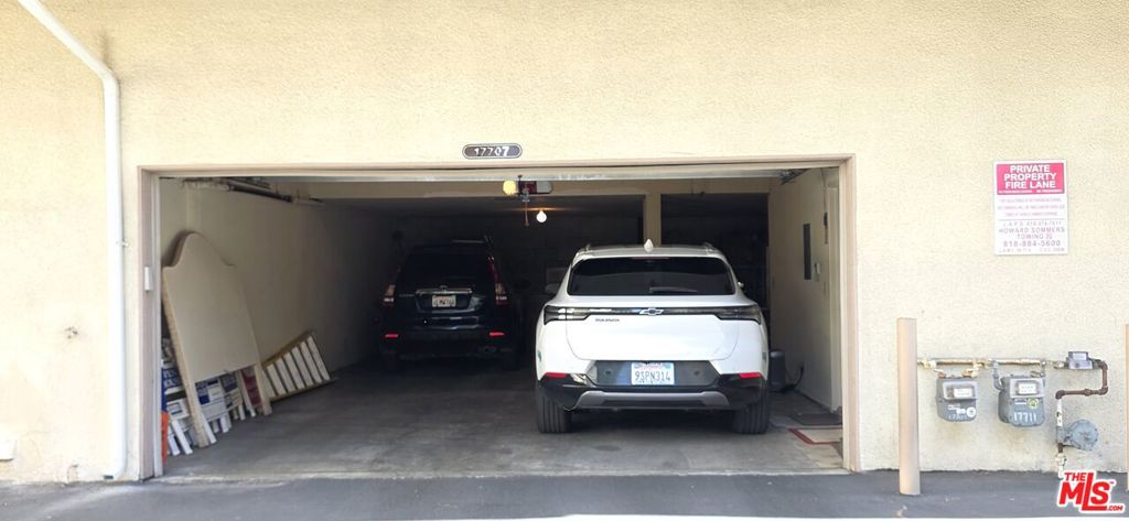 17707 Magnolia Boulevard Property Photo 34