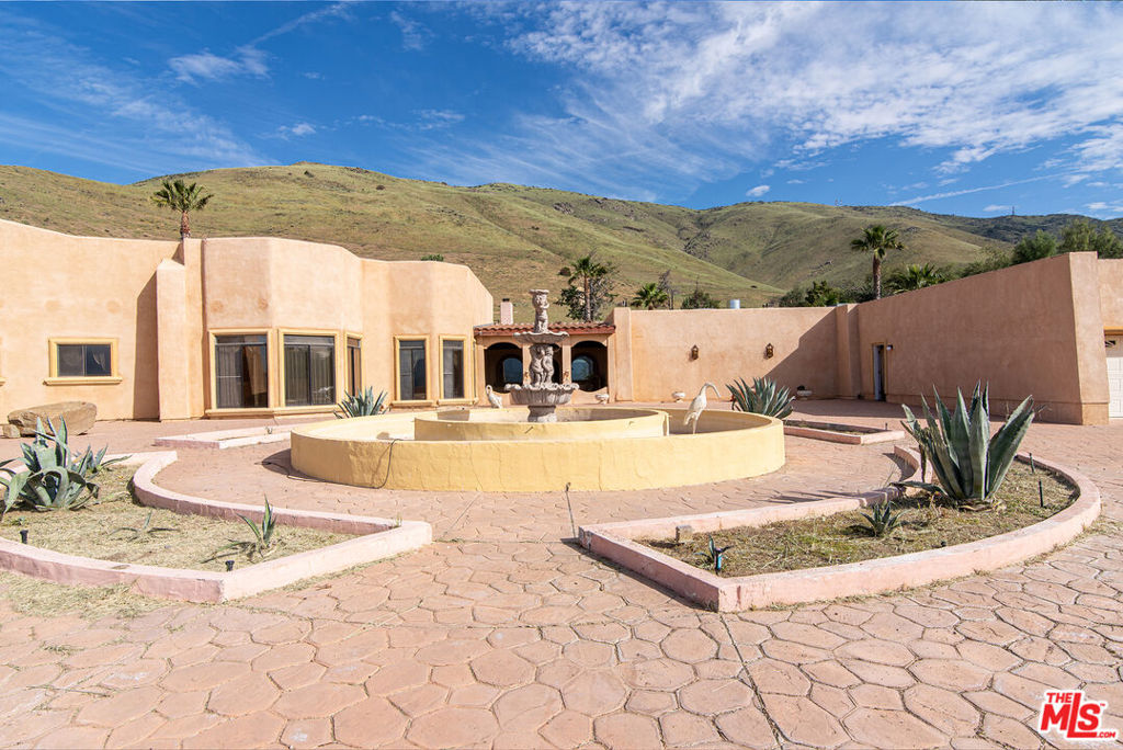 35931 Via Famero Drive Property Photo 5