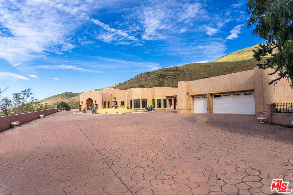 35931 Via Famero Drive Property Photo 6