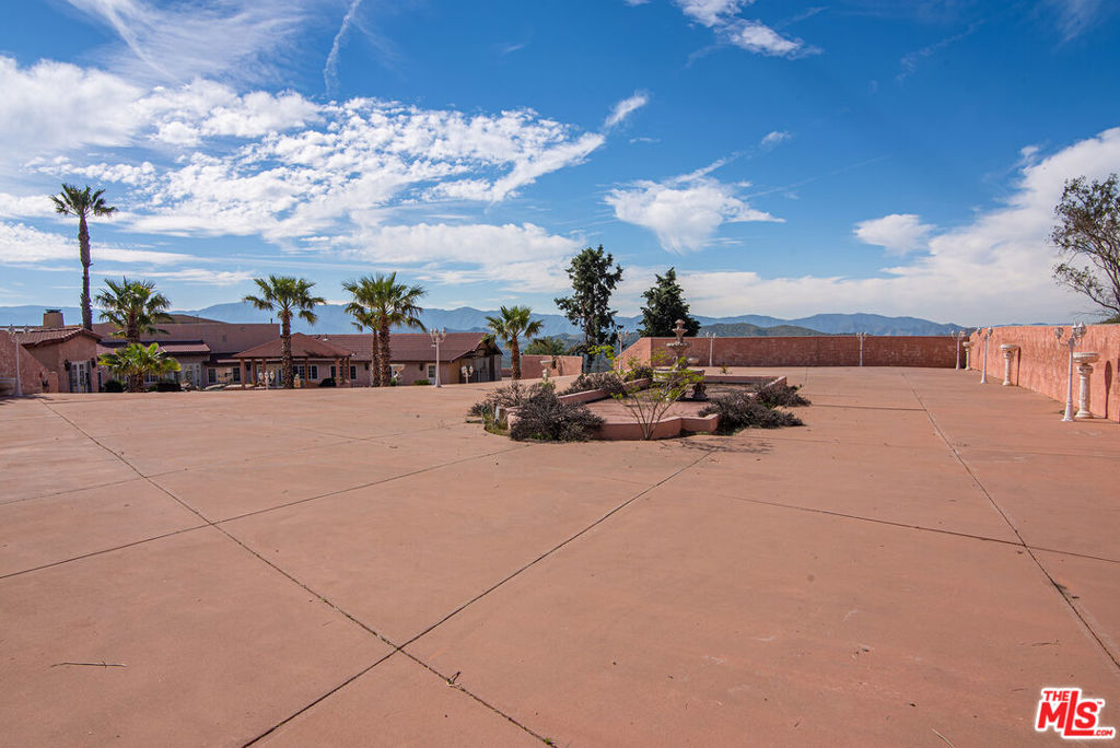 35931 Via Famero Drive Property Photo 17