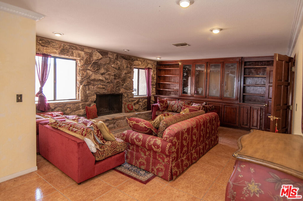 35931 Via Famero Drive Property Photo 29