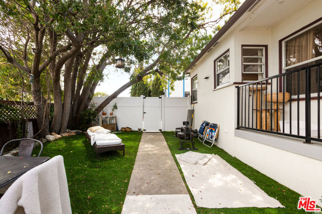 2302 32nd Street Property Photo 4