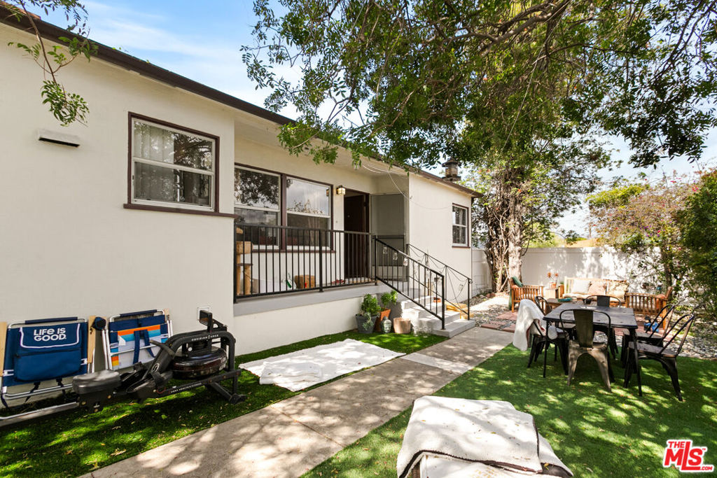 2302 32nd Street Property Photo 6