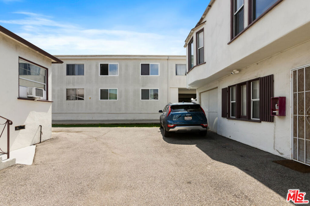 2302 32nd Street Property Photo 11