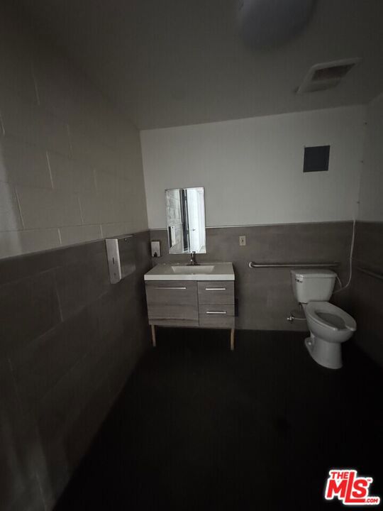 1110 S Western Avenue Unit 103 Property Photo 6