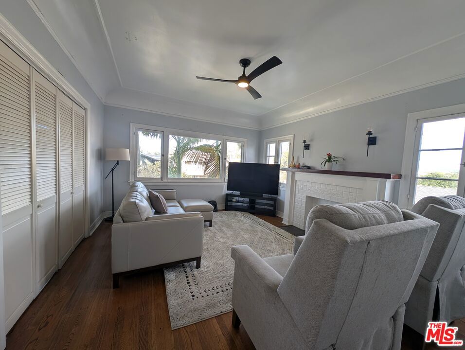 2404 1/2 5th Avenue Property Photo 1