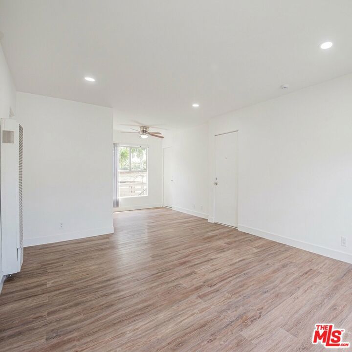 3370 W 83rd Street Property Photo 3