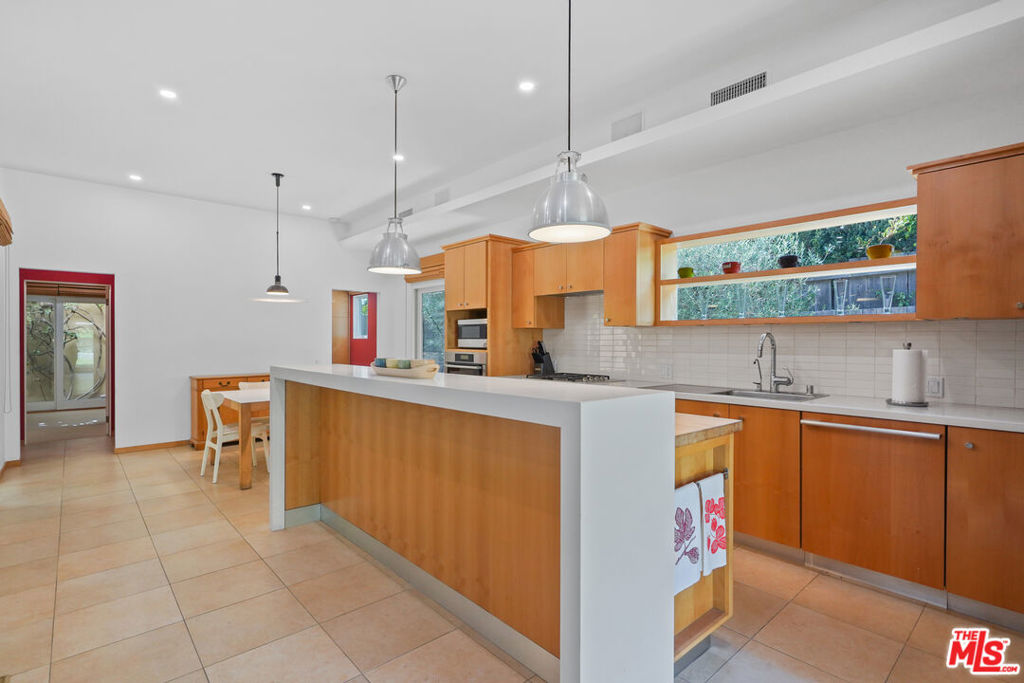 31777 Broad Beach Road Property Photo 6