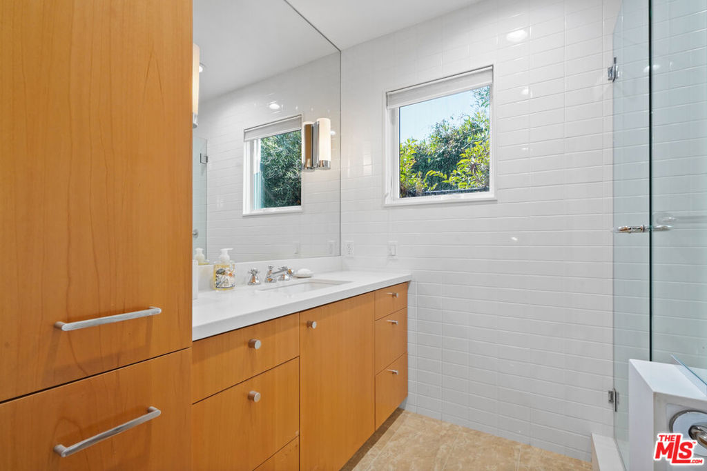31777 Broad Beach Road Property Photo 10