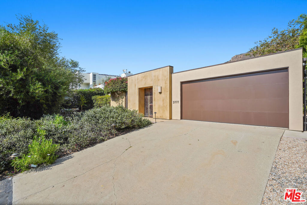 31777 Broad Beach Road Property Photo 20