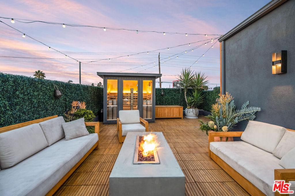 2515 Lincoln Boulevard Property Photo