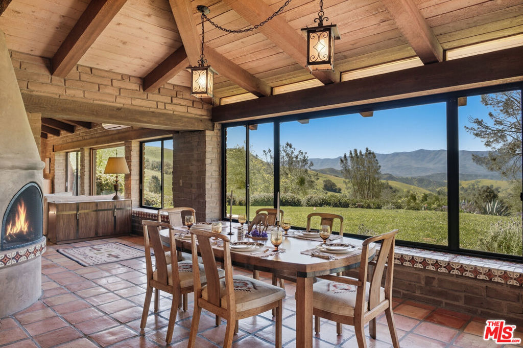 2160 Rambling Oaks Road Property Photo 14