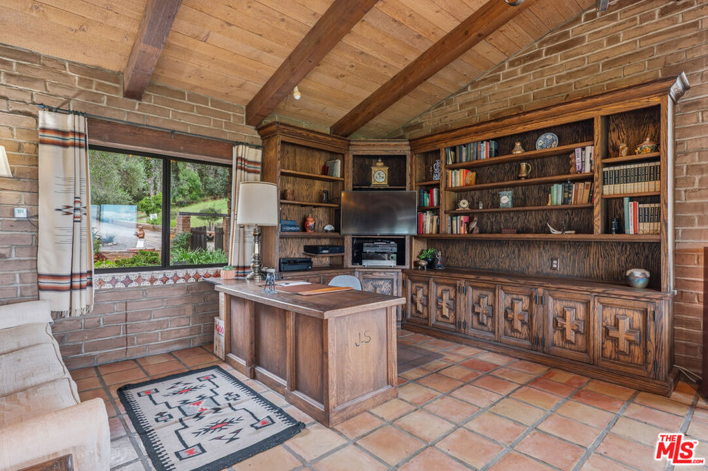 2160 Rambling Oaks Road Property Photo 23