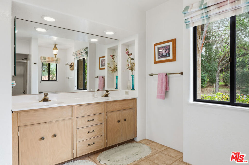 2160 Rambling Oaks Road Property Photo 44