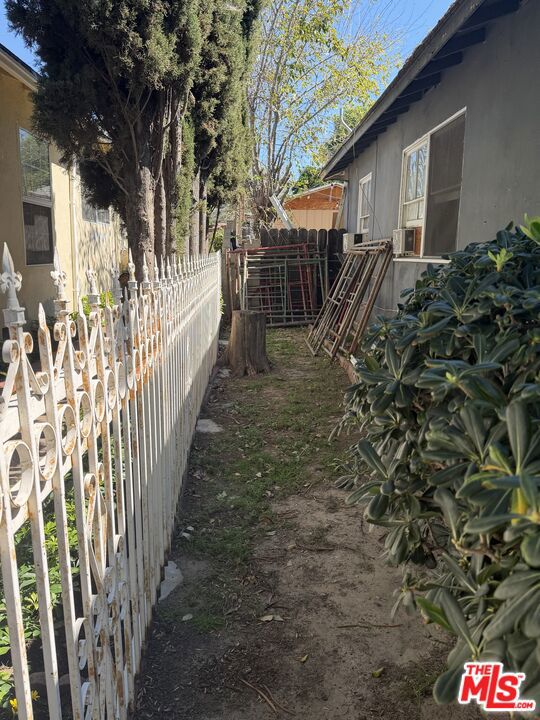 6250 Halbrent Avenue Property Photo 4