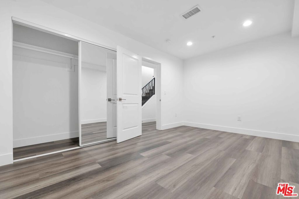 6006 Klump Avenue 1 Property Photo 14