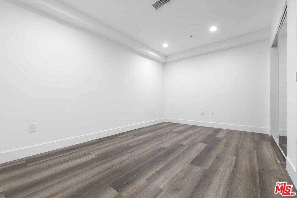 6006 Klump Avenue 1 Property Photo 15