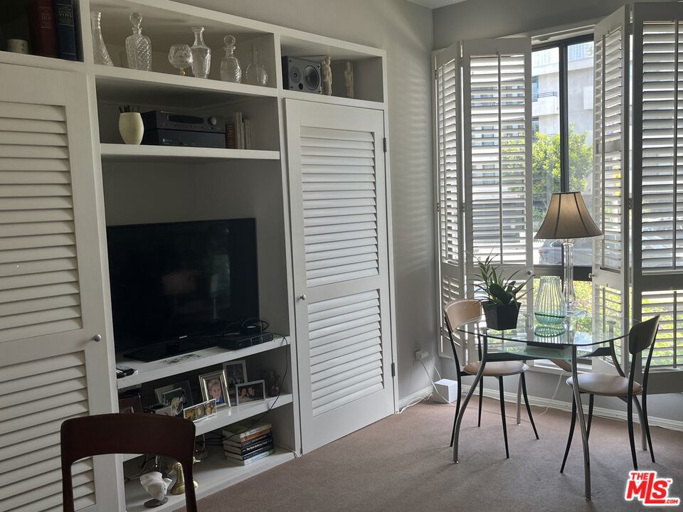 2175 S Beverly Glen Boulevard 201 Property Photo 16
