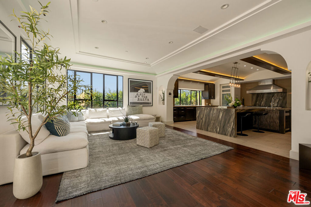 7801 Hillside Avenue Property Photo 10