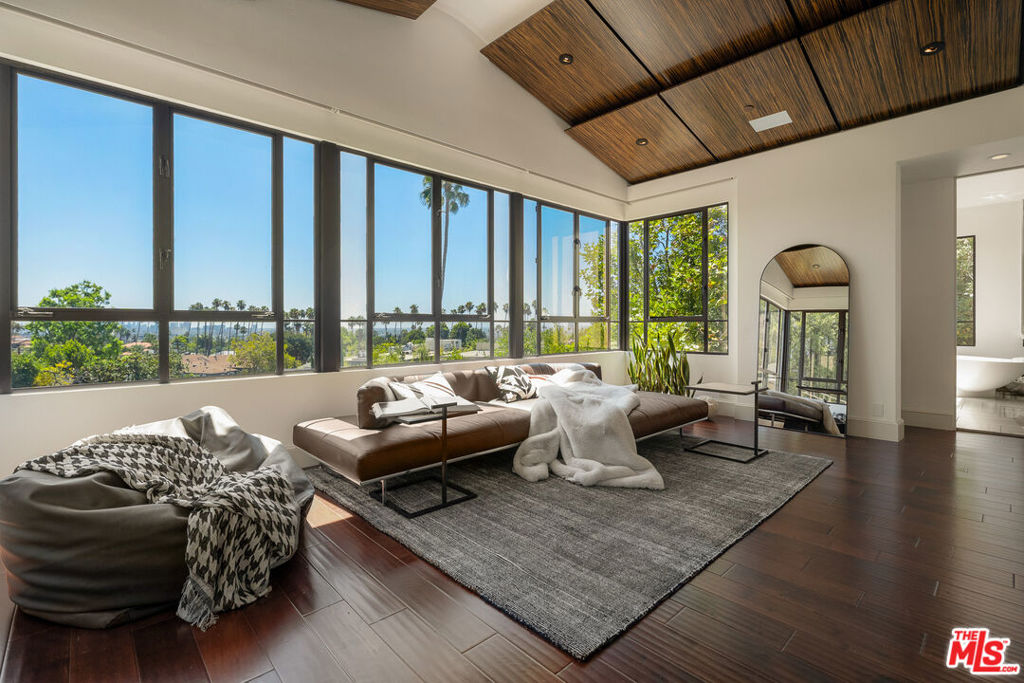 7801 Hillside Avenue Property Photo 35