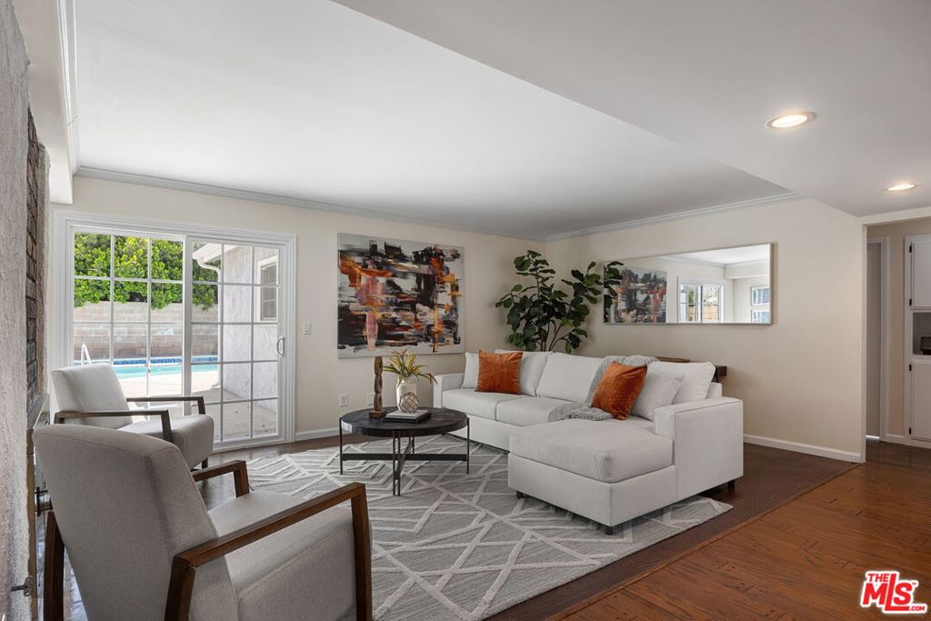 12622 Amboy Avenue Property Photo 6