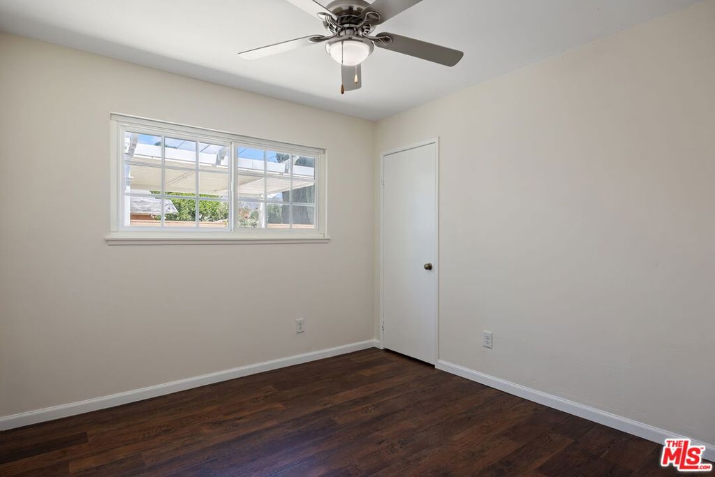 12622 Amboy Avenue Property Photo 24