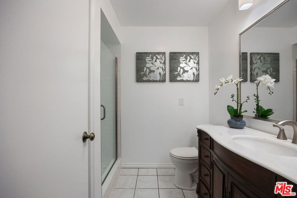 12622 Amboy Avenue Property Photo 30