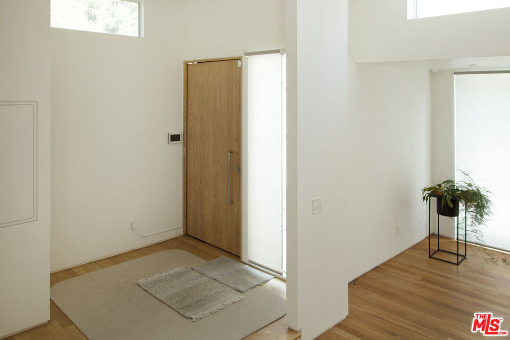 444 W Avenue 37 Property Photo 2
