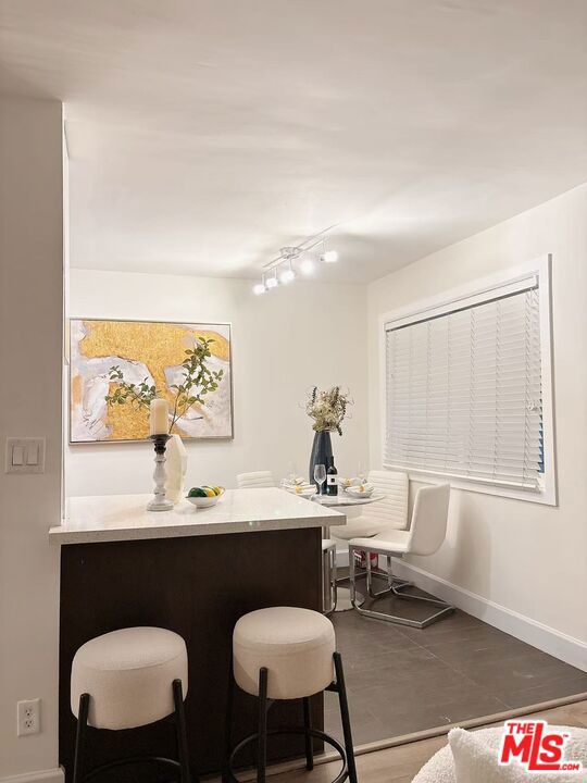 1250 W 37th Street Property Photo 13